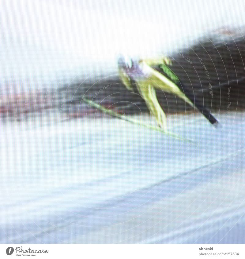 Ziiiiieehhh! Skier Schnee Winter Wintersport Schanze Geschwindigkeit Ferne Fernsehen Fernseher Bewusstseinsstörung Dynamik Kraft Sportveranstaltung Konkurrenz