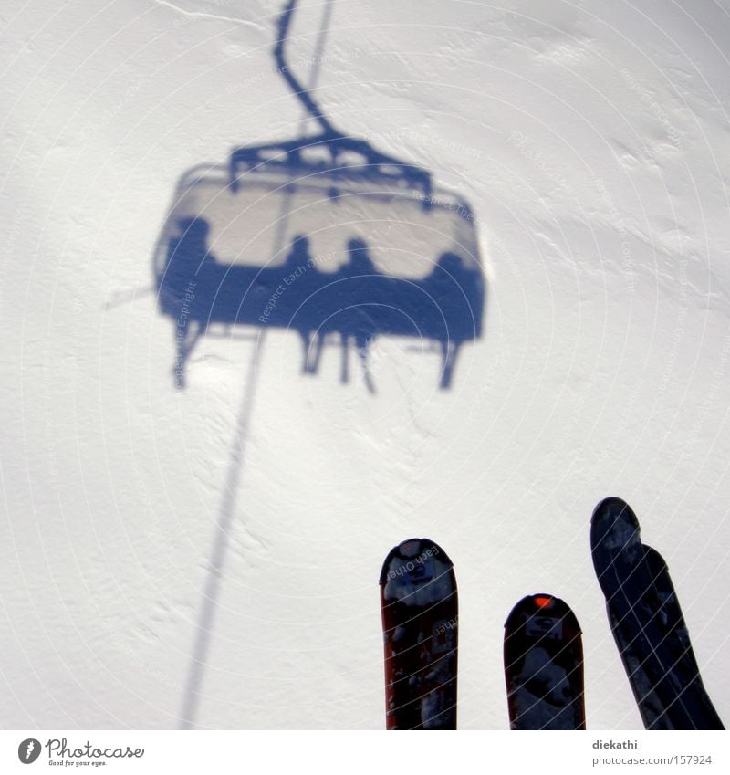 on AIR Skifahren Skier Schnee Schatten weiß Sesselbahn Skilift Mensch Berge u. Gebirge Österreich Ischgl Luft Höhe Winter Wintersport Skilift-Sitz