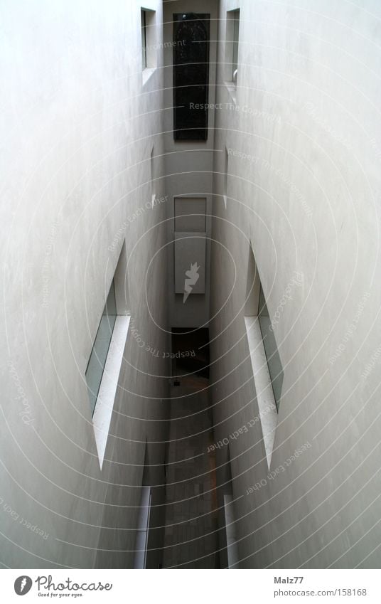 Eingeengt Reflexion & Spiegelung Fenster Gang schmal Museum Sackgasse Wand Edinburgh kalt abstrakt Platzangst Architektur Angst Panik