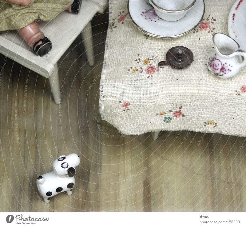 HL08 - Magic Eye Geschirr Spielen Stuhl Tisch Hund Spielzeug Puppe Kommunizieren sitzen Hundeblick Puppenstube Blick Spielzeughund Miniatur klein holzhund