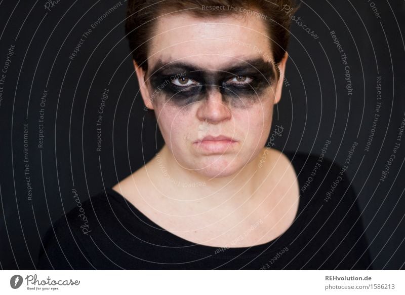 Kampfansage Mensch feminin Frau Erwachsene Kopf Gesicht 1 18-30 Jahre Jugendliche Kunst Schauspieler Haare & Frisuren kurzhaarig Aggression Wut Ärger gereizt