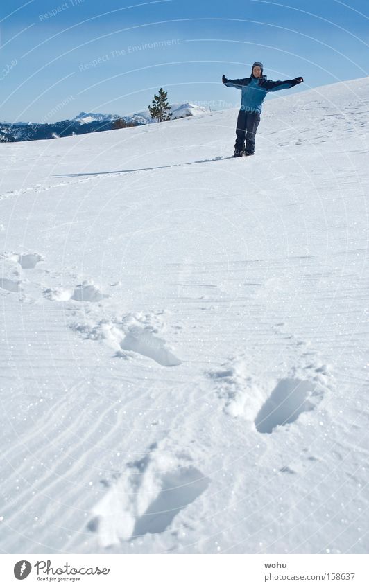 fliegen lernen Schnee Winter Wintersport Spuren Leichtigkeit Österreich Bundesland Steiermark loslassen genießen Erholung Luftverkehr Blauer Himmel