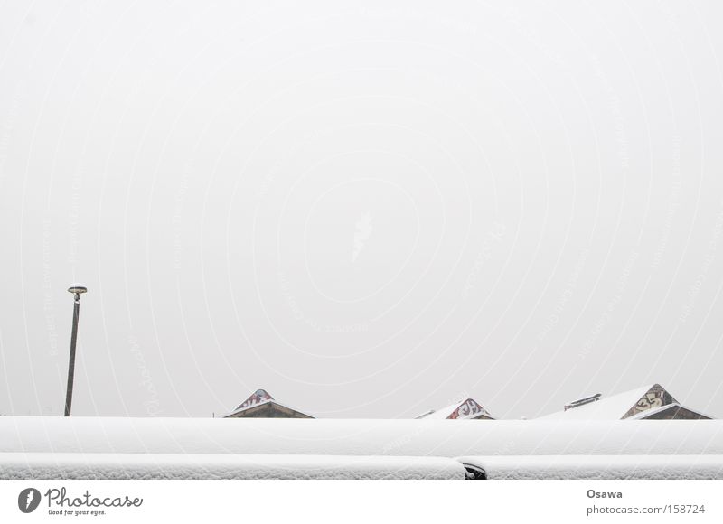 Warschauer Schnee Winter weiß Laterne Dachgiebel Neuschnee Himmel bedeckt grau Bahnhof Copyspace