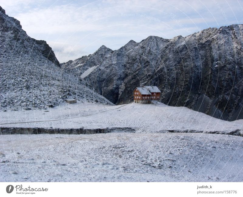 auf der hütten... Österreich Osttirol Hütte wandern Schnee Rucksack weiß blau Berge u. Gebirge Lager Morgen Haus Winter Bergsteigen Alpenverein schlafen