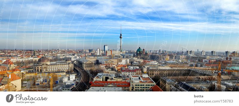 Einer flog fast über den Fernsehturm Berlin Panorama (Aussicht) Tag Stadt Europa luftig Deutschland day light 360 groß Panorama (Bildformat)