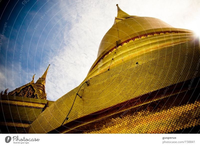 big hat Hut Dach Tempel historisch Gotteshäuser Asien Turm gold roof temple