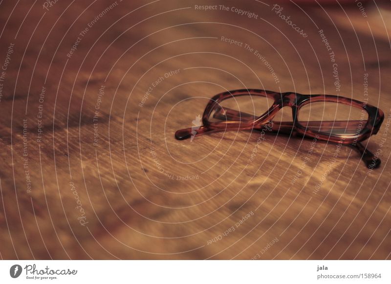 Sehhilfe Brille Linse Optik Glas Gestell Lesebrille Holz braun Sehschwäche Rahmen Sehvermögen