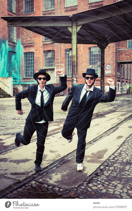 Remix | Rhythm & Blues Mensch Paar maskulin Mann Hut Blues Brothers Erwachsene Freundschaft Bekanntheit lustig trashig verrückt Team Filmstar kultig old-school