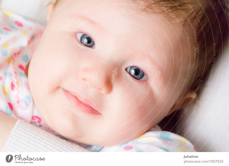 Foto von der schönen niedlichen Neugeborenen Kind Mensch Baby Mädchen Junge Frau Erwachsene 1 0-12 Monate weiß neugeboren zwei eine Jahr erste Kaukasier