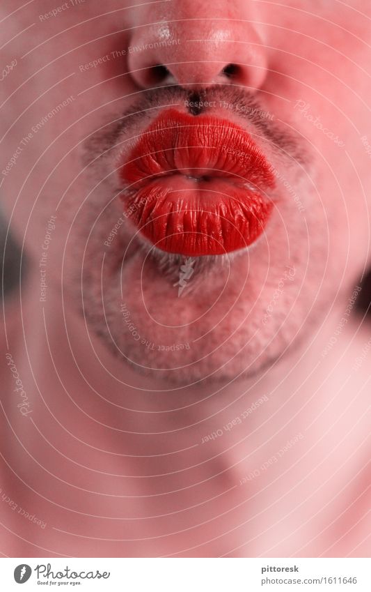 Kussmunder Kunst ästhetisch Küssen rot Rotlicht Lippen Lippenstift Lippenpflege maskulin feminin Mode verrückt außergewöhnlich Bart Metrosexualität Transvestit