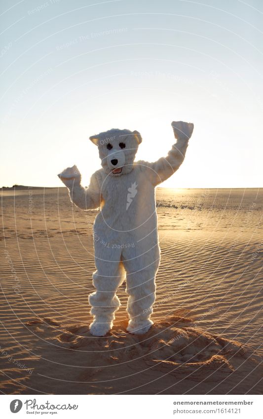 happy bear Kunst Kunstwerk ästhetisch Bär Eisbär Tier Kostüm Fell weiß verkleidet Freude spaßig Spaßvogel Spaßgesellschaft Unsinn verrückt Sand Wüste Tanzen