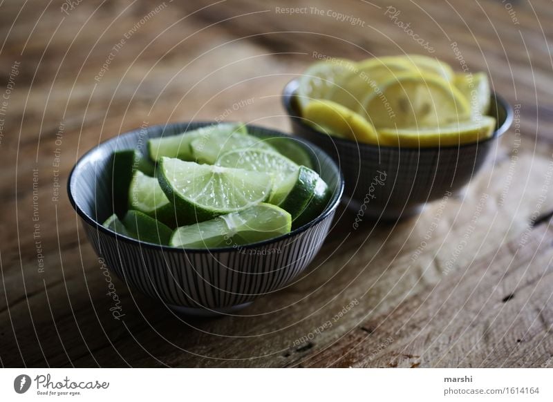 Limetten & Zitronen Lebensmittel Frucht Ernährung Essen Limonade Stimmung gelb grün zitronengelb Schalen & Schüsseln sauer Geschmackssinn geschmackvoll Farbfoto