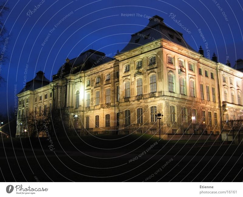 Japanisches Palais Dresden Nacht Langzeitbelichtung historisch