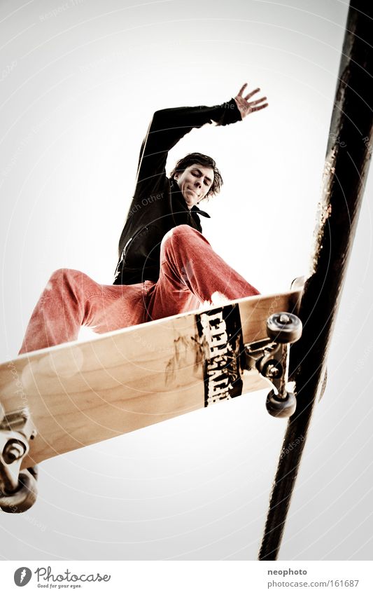 Drahtseilakt Skateboarding Feierabend Rolle rollen Holzbrett Außenaufnahme Dom Brücke gefährlich Weitwinkel Freude Sonnenuntergang Funsport Sport Spielen