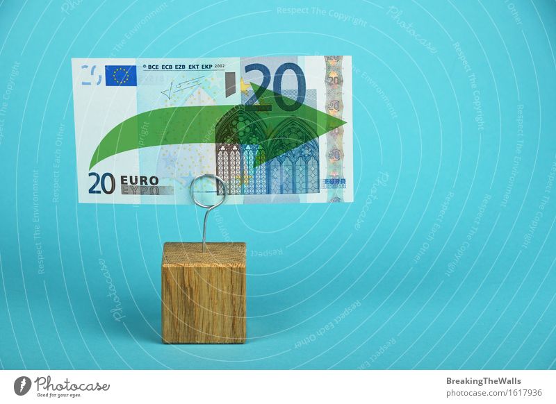 Stagnation und Unterstützung der europäischen Wirtschaft und Euro-Währung Geld Kapitalwirtschaft Börse Business Eurozeichen Pfeil stark blau grün Zufriedenheit