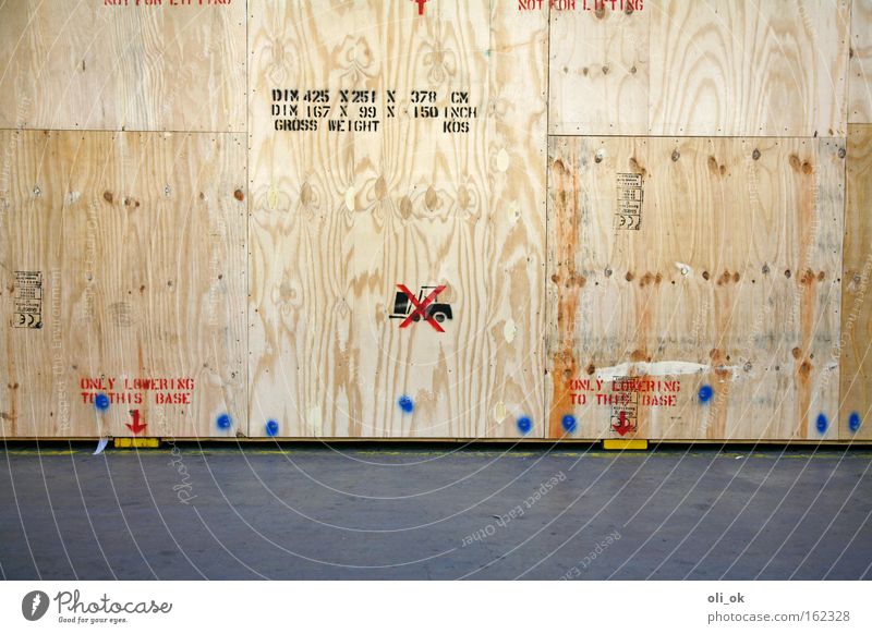 Versand Kiste Fußgängerübergang Gabelstapler Stapler Holz Holzwand Güterverkehr & Logistik Lager Versandhandel weltweit Verkehr Überseekiste Schwertransport