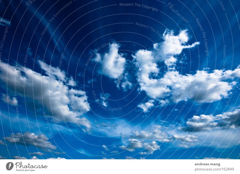 Der Himmel Wolken blau Dynamik Natur Spektakel extrem Freiheit Ferne tief Tiefenschärfe Unendlichkeit frei Bewegung Sommer
