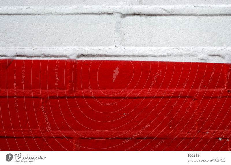Fotonummer 117162 weiß rot Wand schräg Linie diagonal Backstein farbe Neigung