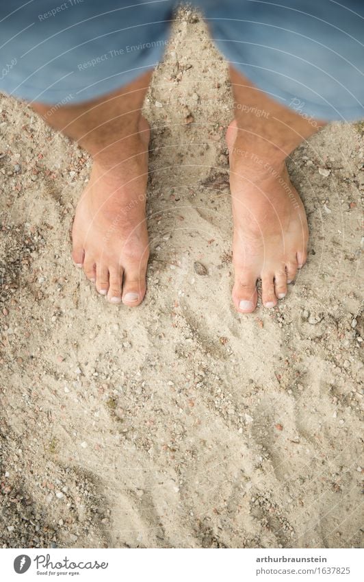 Barfuß im Sand Körperpflege Pediküre Gesundheit sportlich Ferien & Urlaub & Reisen Tourismus Sommer Strand Mensch maskulin Junger Mann Jugendliche Erwachsene