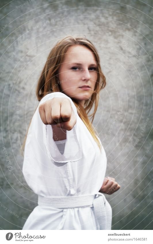 Taekwondo Freizeit & Hobby Sport Fitness Sport-Training Kampfsport Mensch feminin Junge Frau Jugendliche 1 18-30 Jahre Erwachsene Taekwon-do Tae-kwon-do Faust