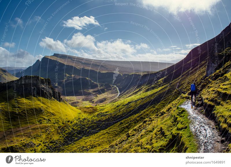 The Quiraing, Isle of Skye, Scotland Fitness Ferien & Urlaub & Reisen Abenteuer Freiheit Insel Berge u. Gebirge wandern Sport Hiking Mensch 1 Umwelt Natur