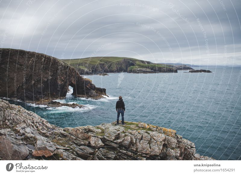 Strathy Point Ferien & Urlaub & Reisen Tourismus Abenteuer Ferne Freiheit Meer Wellen maskulin 1 Mensch Natur Urelemente Wolken Felsen Küste Schottland