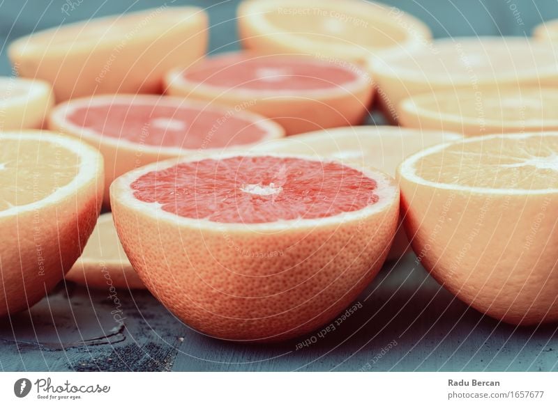 Orangen-, Grapefruit- und Zitronen-Zitrusfrucht-Scheiben Lebensmittel Frucht Ernährung Essen Bioprodukte Vegetarische Ernährung Diät Gesundheit Gesundheitswesen