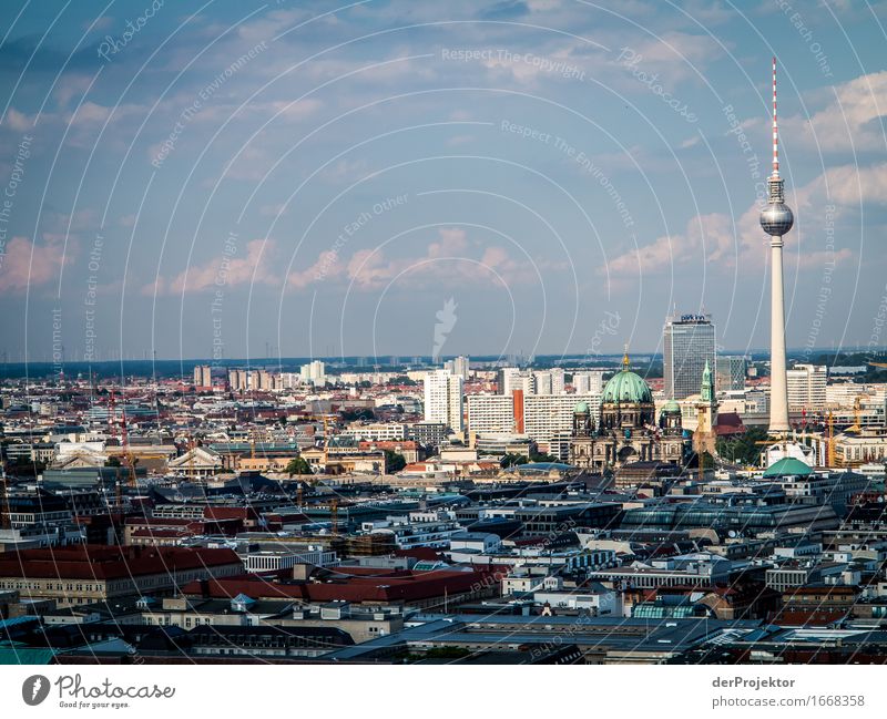 Berliner Fernsehturm mit Panorama II berlin berlinerwasser derProjektor dieprojektoren farys joerg farys ngo ngo-fotograf Starke Tiefenschärfe Kontrast Licht