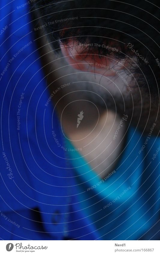 Blau Detailaufnahme Makroaufnahme Unschärfe Starke Tiefenschärfe Oberkörper Haare & Frisuren Haut Mensch maskulin Mann Erwachsene Kopf Ohr Bart Brust 1