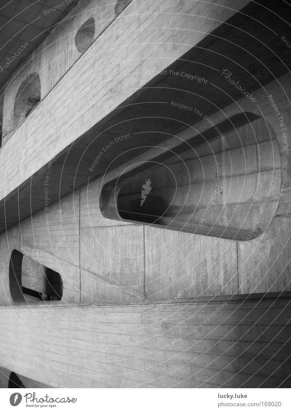 Rampen im Licht Schwarzweißfoto Außenaufnahme abstrakt Tag Schatten Haus Kultur Bauwerk Gebäude Architektur Mauer Wand Sehenswürdigkeit Beton ästhetisch