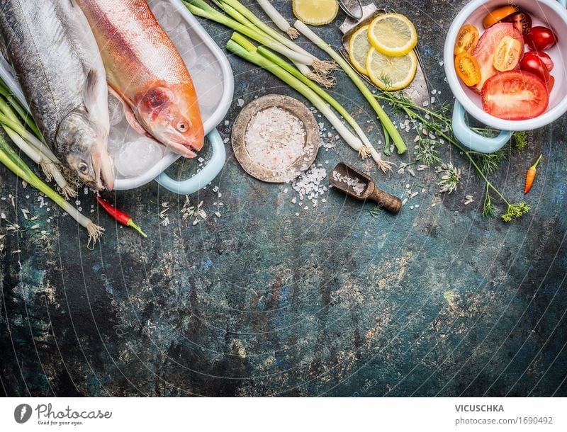 Fischgericht Zubereiten Lebensmittel Gemüse Kräuter & Gewürze Öl Ernährung Mittagessen Bioprodukte Vegetarische Ernährung Diät Slowfood Geschirr Stil Design
