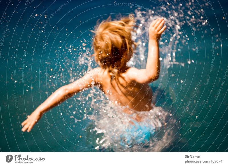 105 [Big Splash] Lifestyle Wellness Leben Schwimmen & Baden Ferien & Urlaub & Reisen Sommer Kind Junge Kindheit Mensch 3-8 Jahre Wassertropfen Schwimmbad