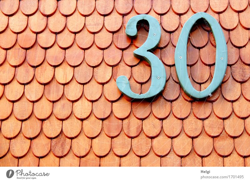 AST9 | 30 Kleinstadt Haus Gebäude Mauer Wand Fassade Dachziegel Holz Ziffern & Zahlen alt authentisch einzigartig blau rot Ordnungsliebe Nostalgie Geburtstag