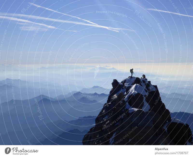 Blaues Piemont Klettern Bergsteigen Seilschaft Umwelt Natur Landschaft Wolkenloser Himmel Schönes Wetter Hügel Felsen Alpen Berge u. Gebirge Monte Rosa