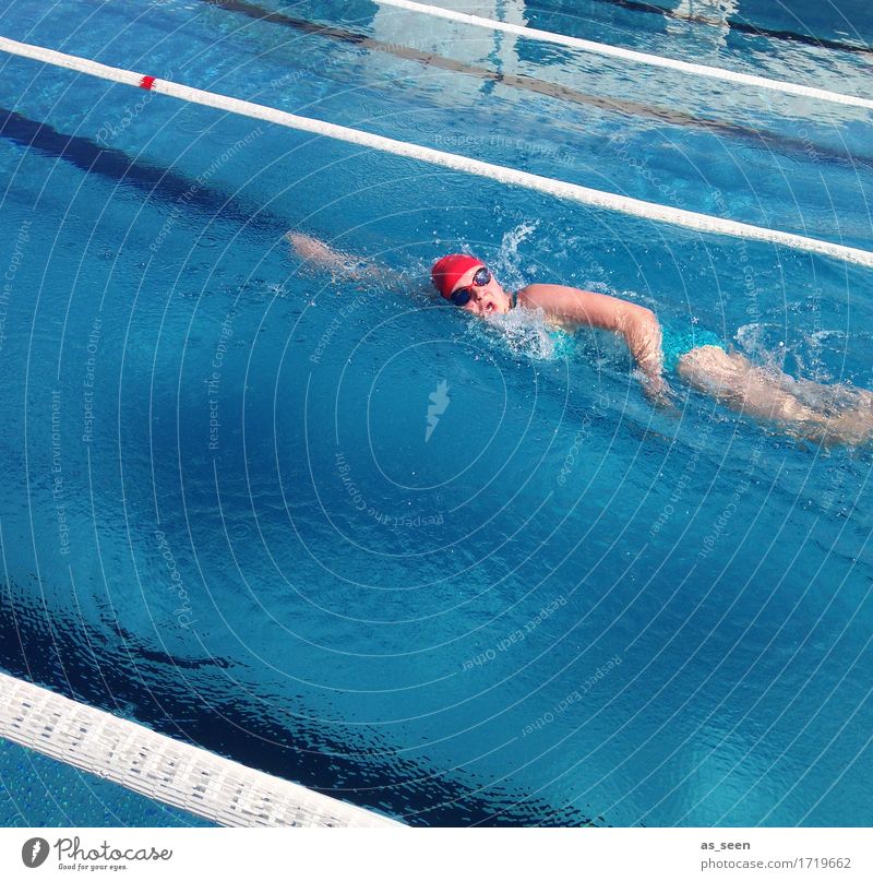 100 m Freistil Sport Fitness Sport-Training Wassersport Schwimmsport Kraulstil schwimmen Schwimmbrille Schwimmbad Jugendliche Körper Mensch 13-18 Jahre Sommer