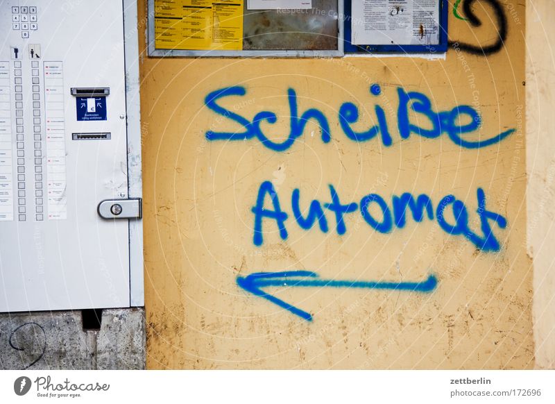 Scheiße Automat Fahrkarte Fahrkartenautomat rationalisierung Automatisierung personalabbau turbokapitalismus meinungsäußerung Kritik Graffiti Vandalismus Tagger