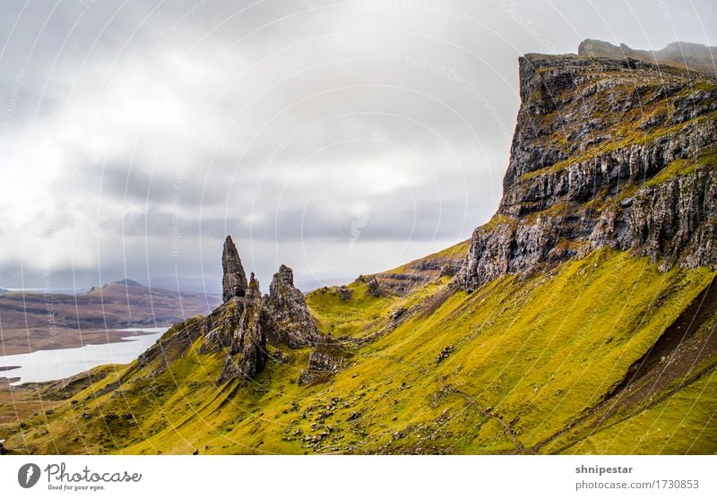 The Old Man of Storr sportlich Wohlgefühl Ferien & Urlaub & Reisen Tourismus Ausflug Abenteuer Ferne Freiheit Sightseeing Expedition Berge u. Gebirge wandern