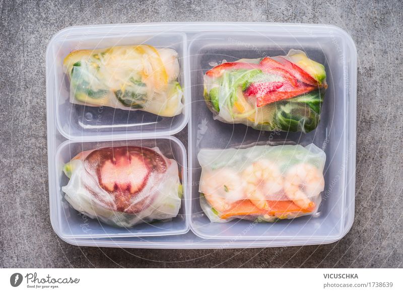 Gesundes Mittagessen Box mit Reispapier Sommerrollen Lebensmittel Gemüse Ernährung Festessen Asiatische Küche Stil Design Gesunde Ernährung Container Garnelen