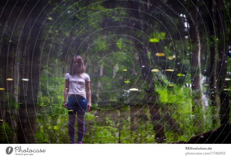 Julia | Spiegelbild feminin Junge Frau Jugendliche 1 Mensch 18-30 Jahre Erwachsene Umwelt Natur Landschaft Baum Blatt Wald Teich See Wasser stehen
