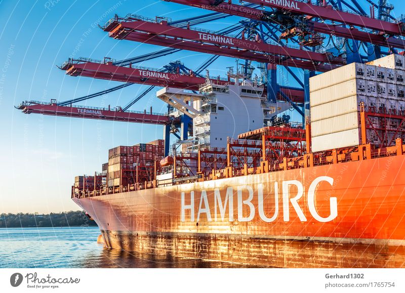 Containerschiff beim Beladen in Hamburg Hafenstadt Sehenswürdigkeit Verkehr Verkehrsmittel Verkehrswege Schifffahrt Arbeit & Erwerbstätigkeit Tourismus