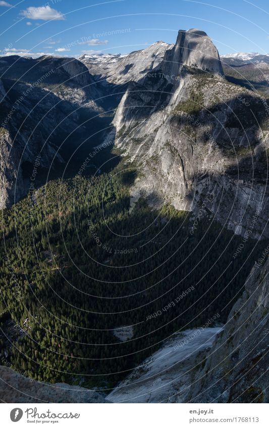 Parkplatz Ferien & Urlaub & Reisen Tourismus Abenteuer Ferne Sommer Sommerurlaub Berge u. Gebirge Natur Landschaft Wolkenloser Himmel Wald Felsen Yosemite NP
