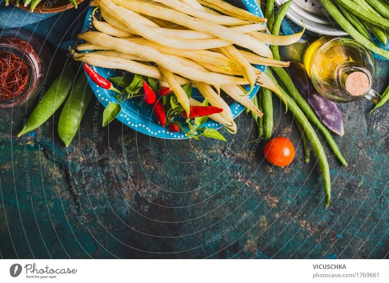 Schüssel mit weißen Bohnenschoten Lebensmittel Gemüse Ernährung Bioprodukte Vegetarische Ernährung Diät Geschirr Stil Design Gesunde Ernährung Tisch Küche