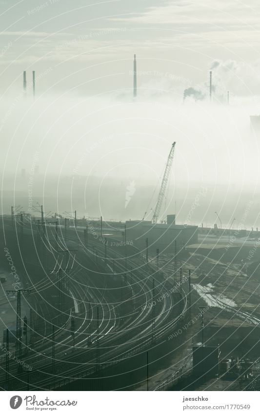 Stillstand Fortschritt Zukunft Energiewirtschaft Energiekrise Industrie Klimawandel Nebel Nebelbank Nebelwand Nebelstimmung Hamburg Stadt Industrieanlage Fabrik