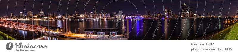 Panorama des Hamburger Hafens und der Skyline bei Nacht Tourismus Sightseeing Städtereise Architektur Umwelt Wasser Nachthimmel Flussufer Hauptstadt Hafenstadt