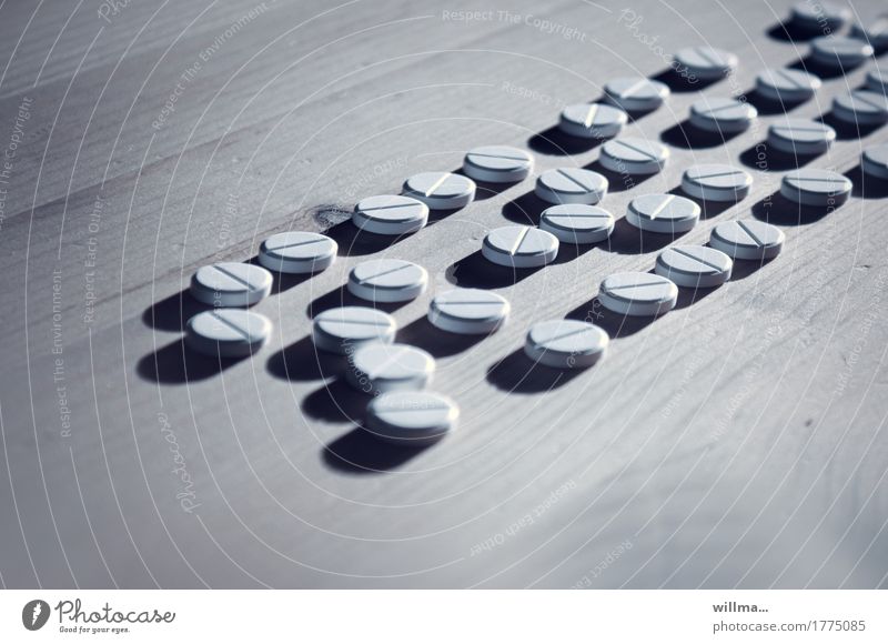 Tabletten Medikament Sucht Krankheit Hypochonder Gesundheitswesen Krankenpflege Schmerz Missbrauch Behandlung Sterbehilfe Tablettensucht Medikamentensucht
