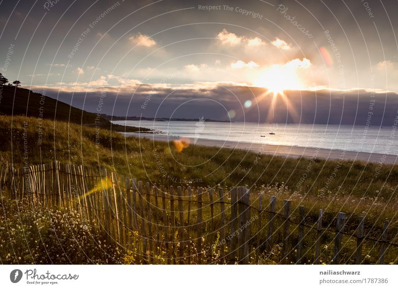 Sonnenuntergang am Strand in der Bretagne Meer Umwelt Natur Landschaft Pflanze Schönes Wetter Küste Seeufer Fischerdorf Unendlichkeit natürlich schön Stimmung