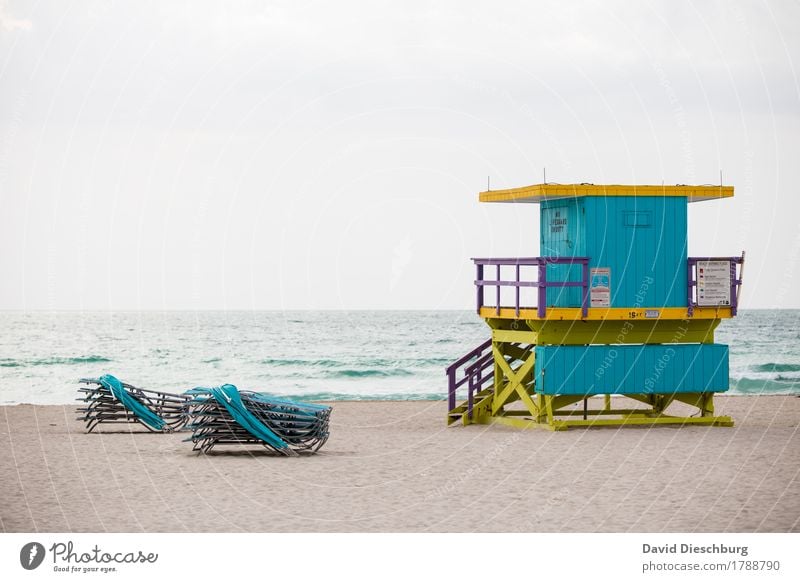 Miami Beach Ferien & Urlaub & Reisen Ferne Sommerurlaub Sonnenbad Strand Meer Insel Wellen Natur Küste Nordsee Ostsee blau gelb türkis weiß Rettungsschwimmer