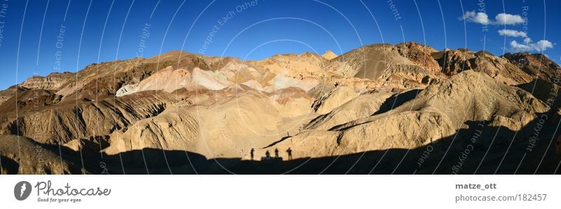 Panorama of a mountain Farbfoto Außenaufnahme Textfreiraum oben Tag Schatten Silhouette Sonnenlicht Panorama (Aussicht) Blick nach vorn Umwelt Landschaft