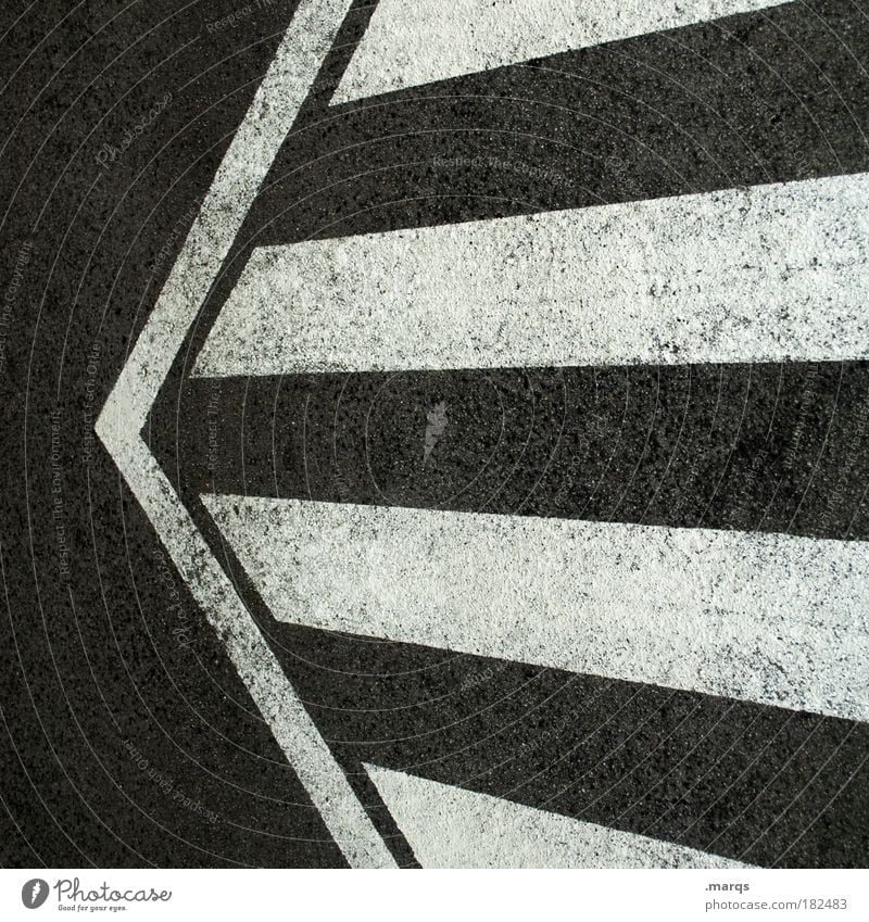 <= Schwarzweißfoto Innenaufnahme abstrakt Muster Menschenleer Vogelperspektive Mathematik Verkehr Verkehrswege Straßenverkehr Autofahren Wege & Pfade
