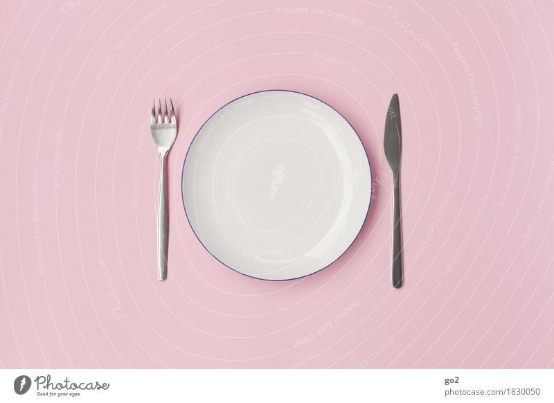 Leerer Teller Ernährung Essen Frühstück Mittagessen Abendessen Diät Fasten Geschirr Besteck Messer Gabel Küche Koch ästhetisch rund rosa weiß bescheiden